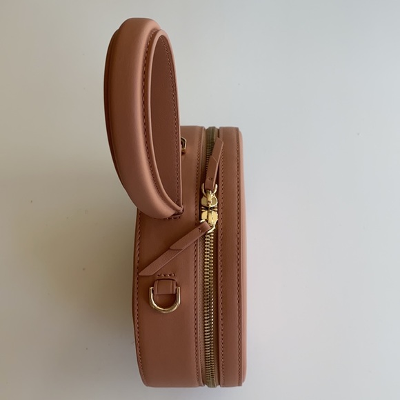 CAFUNÉ Caramel Leather Egg Bag - Picture 3 of 16